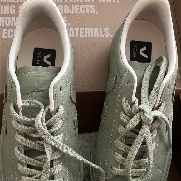 Veja Campo Full-Clay Sneakers - Picture 2 of 6